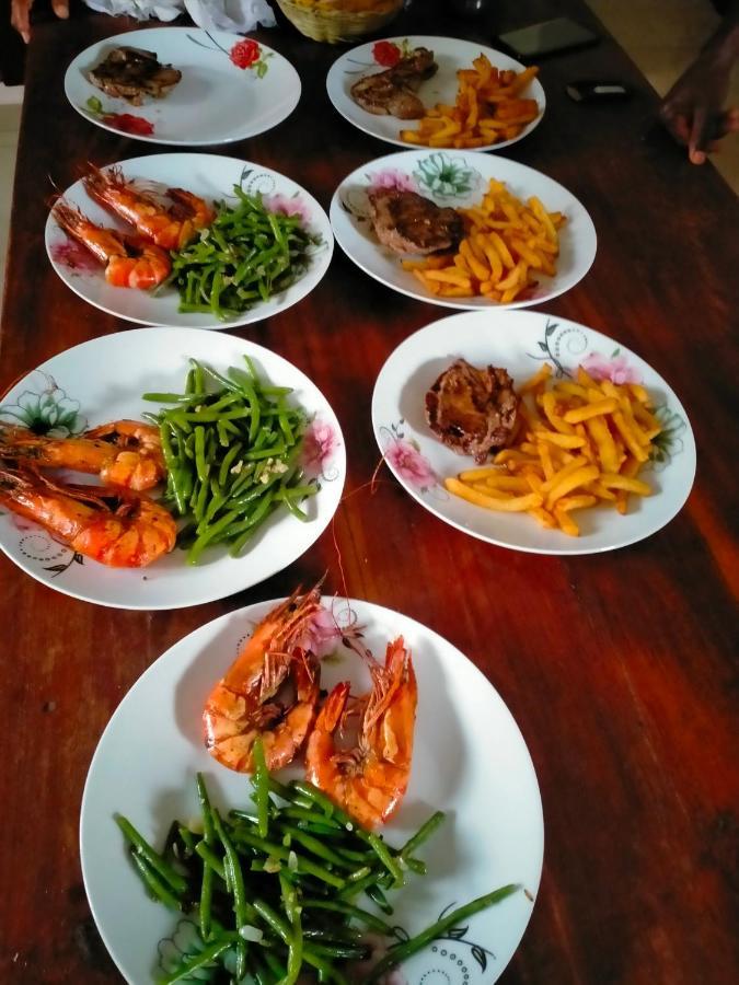 Bed and Breakfast Chez Sabine Abomey Екстер'єр фото