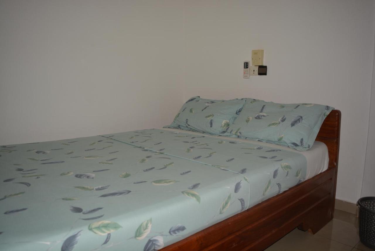 Bed and Breakfast Chez Sabine Abomey Екстер'єр фото