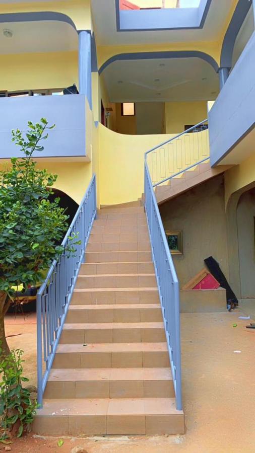 Bed and Breakfast Chez Sabine Abomey Екстер'єр фото